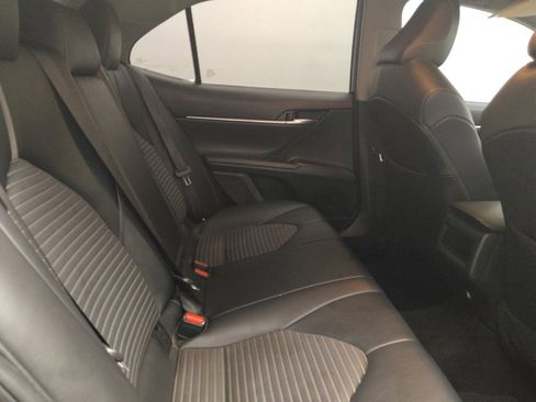 Used 2022 Toyota Camry SE image 19