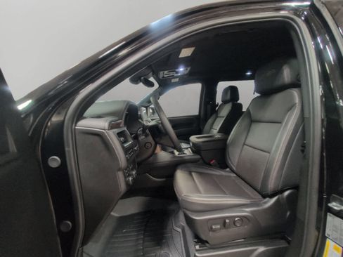 Used 2024 Chevrolet Tahoe High Country image 9