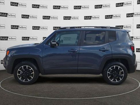Certified 2023 Jeep Renegade Latitude AWD/4WD image 3