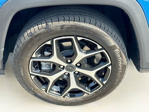 Used 2025 Jeep Compass Limited AWD/4WD image 33