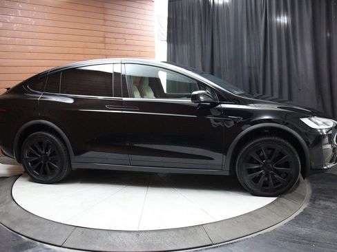 Used 2023 Tesla Model X image 15