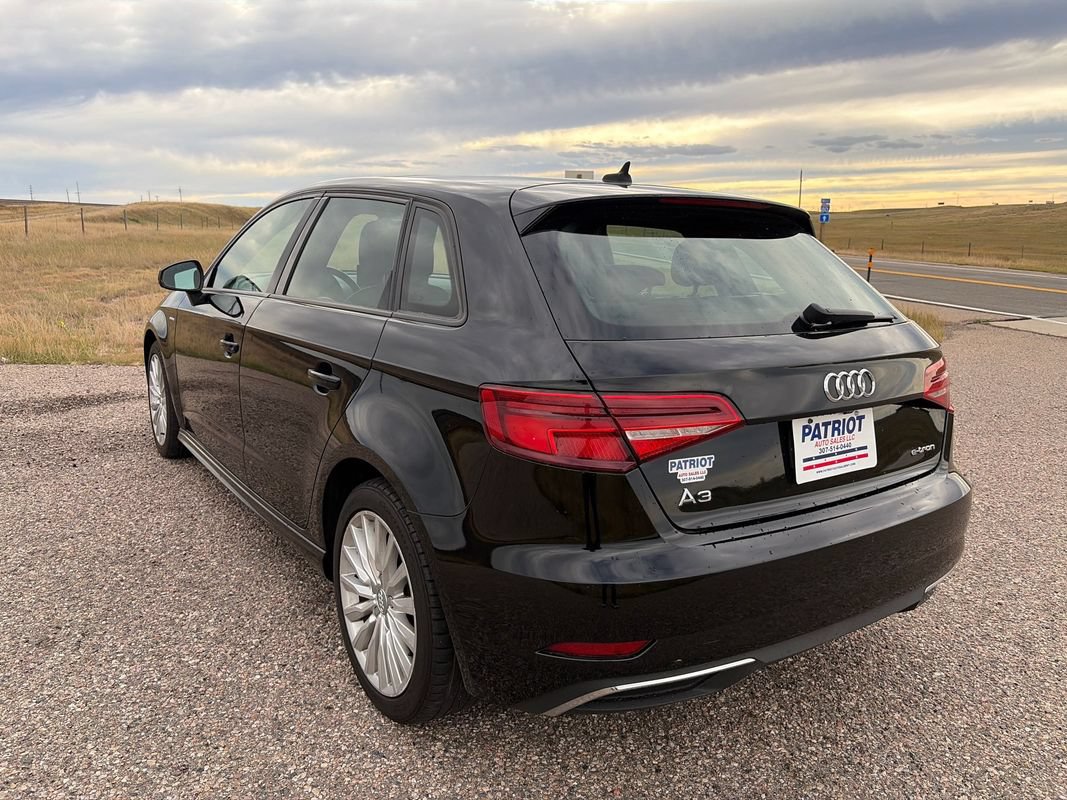 Used 2017 Audi A3 e-tron Premium FWD image 3