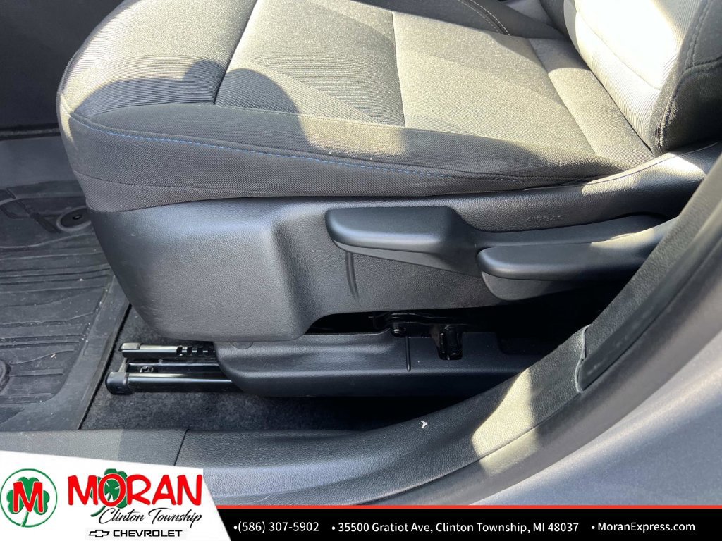 Used 2025 Chevrolet Trax LS w/ LS Convenience Package FWD image 19