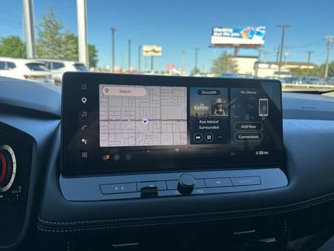 Used 2024 Nissan Rogue SL w/ SL Premium Package FWD image 12