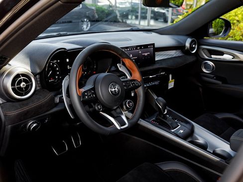 New 2025 Alfa Romeo Tonale Intensa image 29