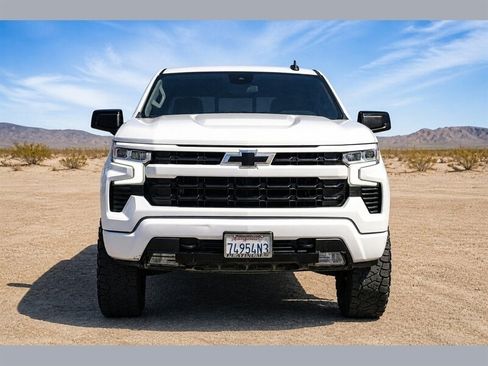 Used 2022 Chevrolet Silverado 1500 RST w/ Convenience Package II AWD/4WD image 2