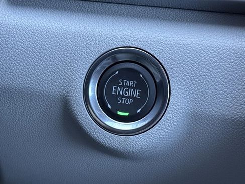 New 2026 GMC Terrain Denali w/ LPO, Black Badging Package image 32