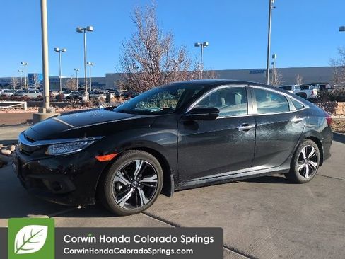 Used 2017 Honda Civic Touring image 4