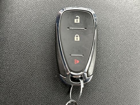 Used 2024 Chevrolet Equinox LS FWD image 19