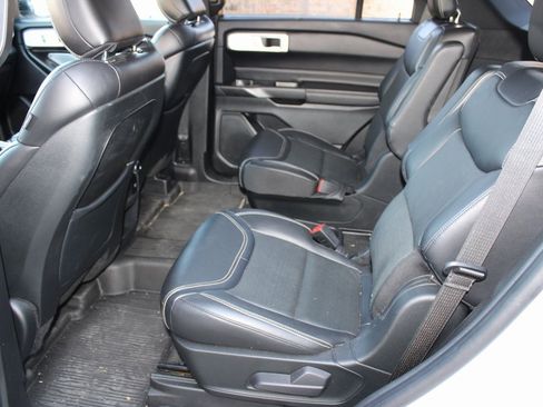 Used 2020 Ford Explorer ST w/ Premium Technology Package image 5