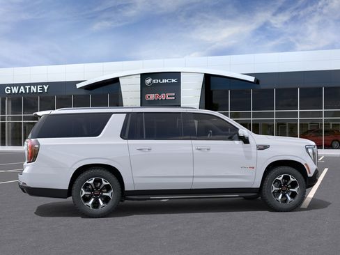 New 2026 GMC Yukon XL AT4 AWD/4WD image 5