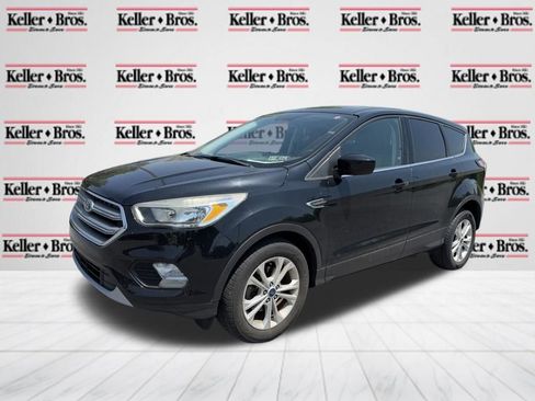 Used 2017 Ford Escape SE FWD image 3