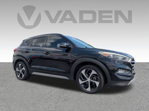 Used 2018 Hyundai Tucson Value w/ Cargo Package FWD image 3