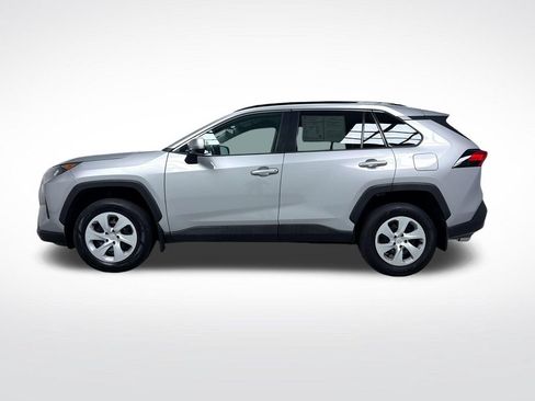 Used 2021 Toyota RAV4 LE FWD image 11
