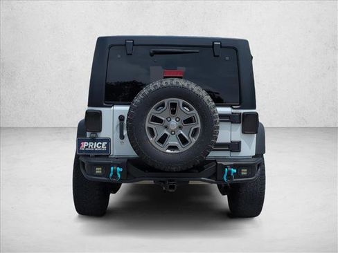 Used 2017 Jeep Wrangler Unlimited Rubicon w/ Cold Weather Group AWD/4WD image 6