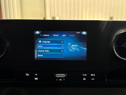 Used 2024 Mercedes-Benz Sprinter 2500 image 34