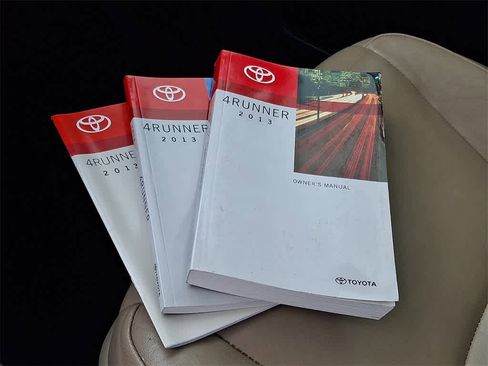 Used 2013 Toyota 4Runner Limited image 27