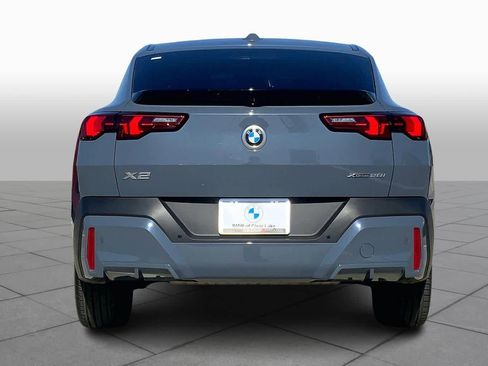 Used 2025 BMW X2 xDrive28i image 4
