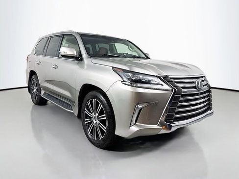 Used 2018 Lexus LX 570 4WD w/ Luxury Package image 3