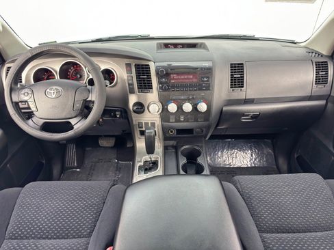 Used 2010 Toyota Tundra w/ SR5 Package image 11