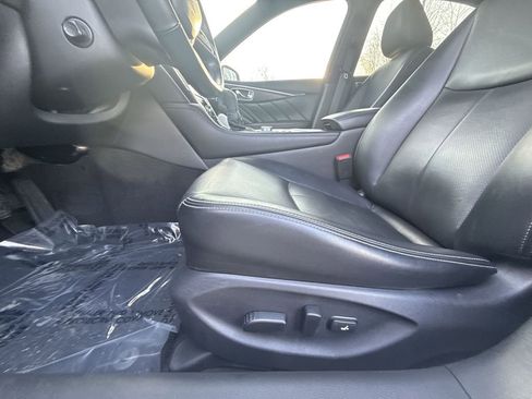 Used 2022 INFINITI Q50 Sensory image 12