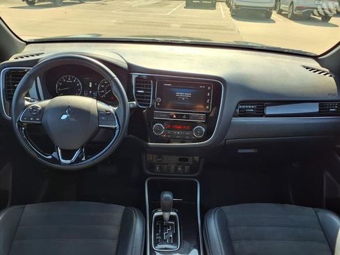 Used 2019 Mitsubishi Outlander LE image 5