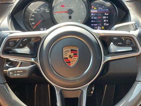 Used 2024 Porsche 718 Boxster S RWD image 28