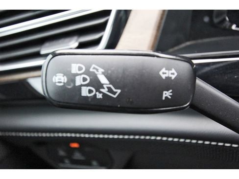 Used 2024 Volkswagen Atlas SE FWD image 17
