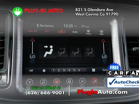 Used 2017 Dodge Challenger SXT image 27