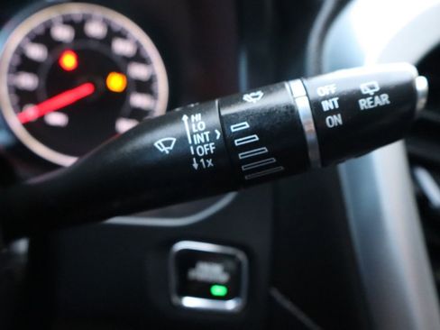 Used 2021 GMC Acadia SLE image 34