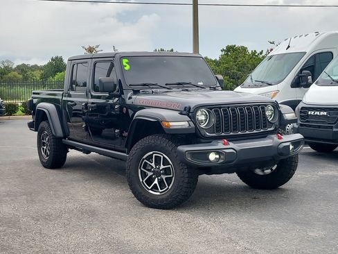 Used 2025 Jeep Gladiator Rubicon w/ Safety Group AWD/4WD image 1