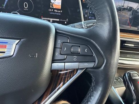 Used 2023 Cadillac Escalade Premium Luxury image 34