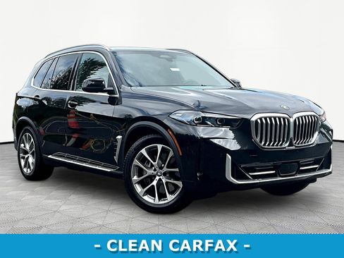 Used 2024 BMW X5 xDrive50e AWD/4WD image 3