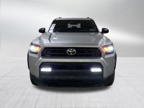Used 2025 Toyota 4Runner SR5 image 2
