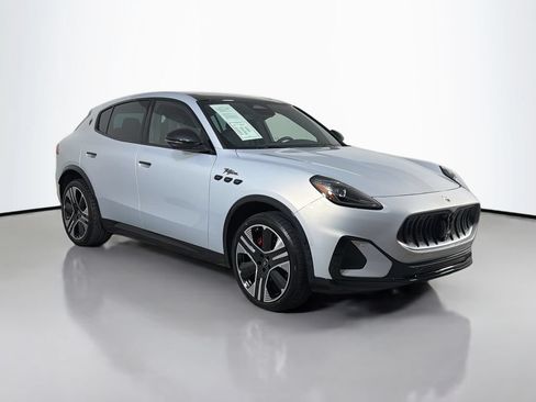 Used 2025 Maserati Grecale Folgore AWD/4WD image 3