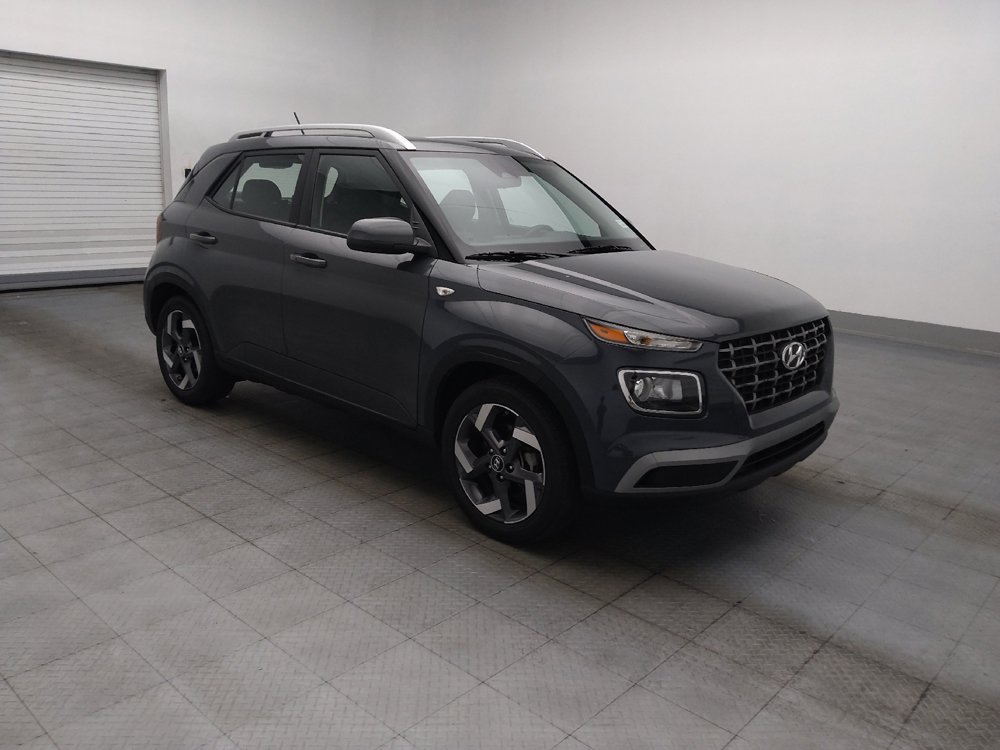 Used 2025 Hyundai Venue SEL FWD image 11