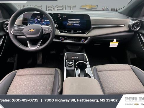 New 2026 Chevrolet Equinox LT w/ Convenience Package II FWD image 13