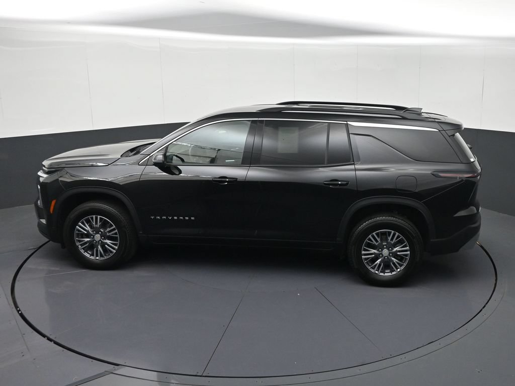 Certified 2026 Chevrolet Traverse LT w/ Driver Confidence Package FWD image 26