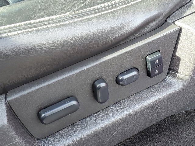 Used 2013 Ford F150 Lariat w/ Mid Equipment Group AWD/4WD image 12