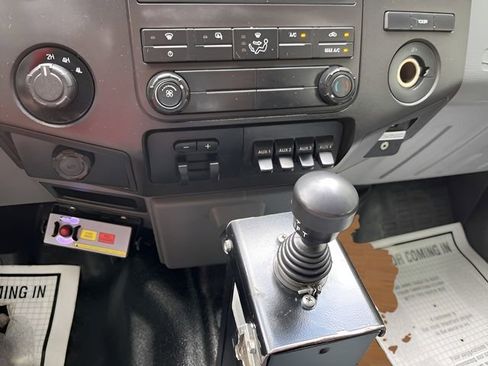 Used 2015 Ford F550 4x4 Crew Cab Super Duty image 19