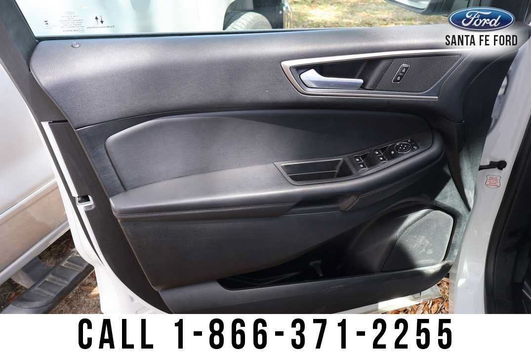 Used 2024 Ford Edge SEL AWD/4WD image 10