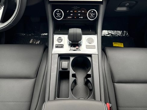 New 2026 Jaguar F-PACE R-Dynamic S image 24