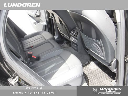 Used 2023 Audi Q5 2.0T Premium w/ Convenience Package AWD/4WD image 19