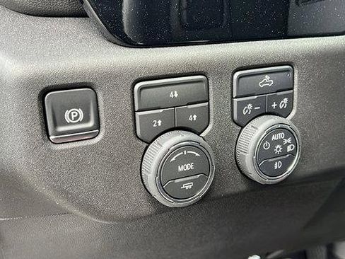 New 2026 Chevrolet Silverado 2500 LT image 27