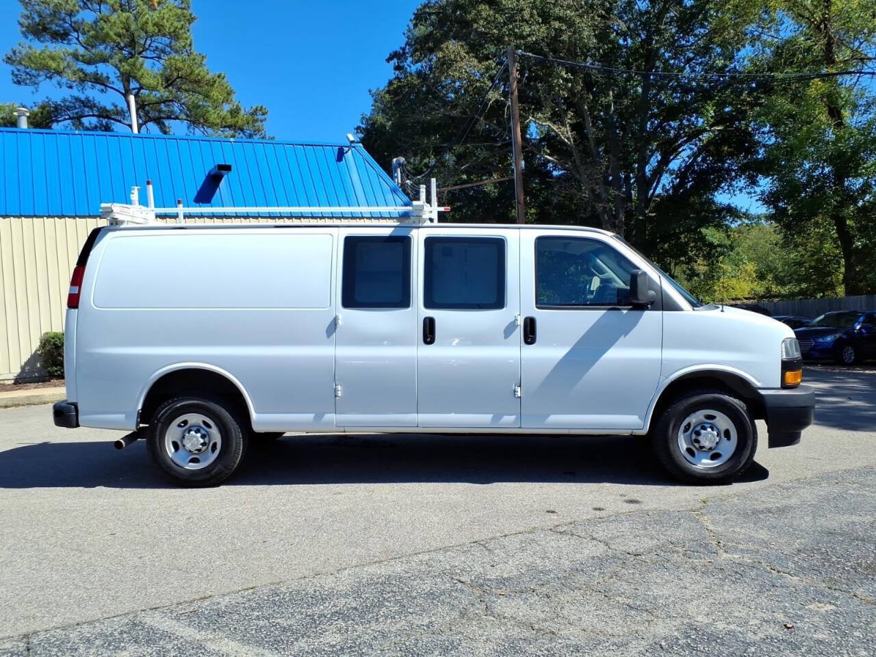 Used 2022 Chevrolet Express 2500 Extended w/ Driver Convenience Package RWD image 2