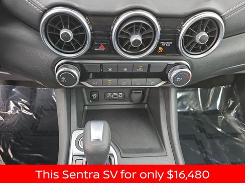 Used 2024 Nissan Sentra SV image 29