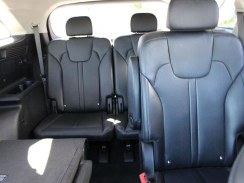 Certified 2023 Kia Sorento EX image 30