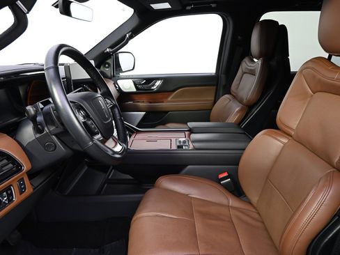 Certified 2024 Lincoln Navigator L Reserve w/ Equipment Group 201A image 13