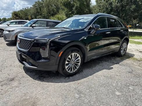 Used 2025 Cadillac XT4 Premium Luxury AWD/4WD image 1