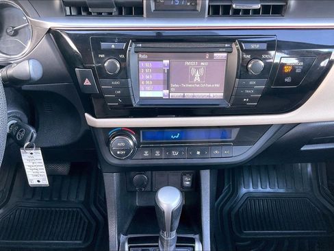 Used 2014 Toyota Corolla LE image 9